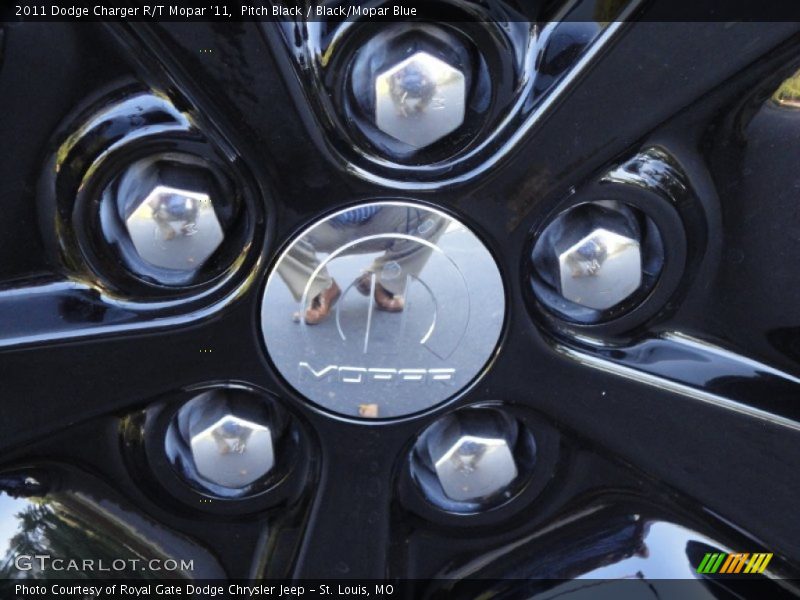  2011 Charger R/T Mopar '11 Logo