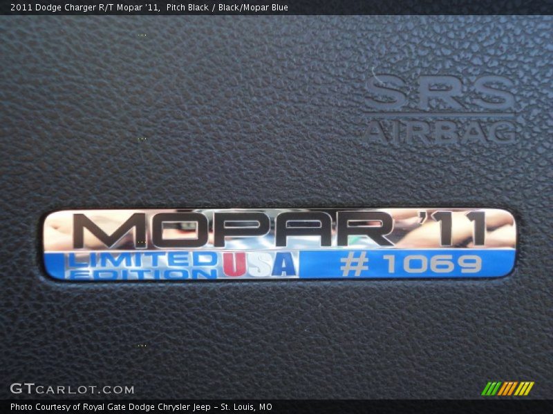  2011 Charger R/T Mopar '11 Logo