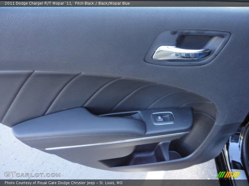 Door Panel of 2011 Charger R/T Mopar '11