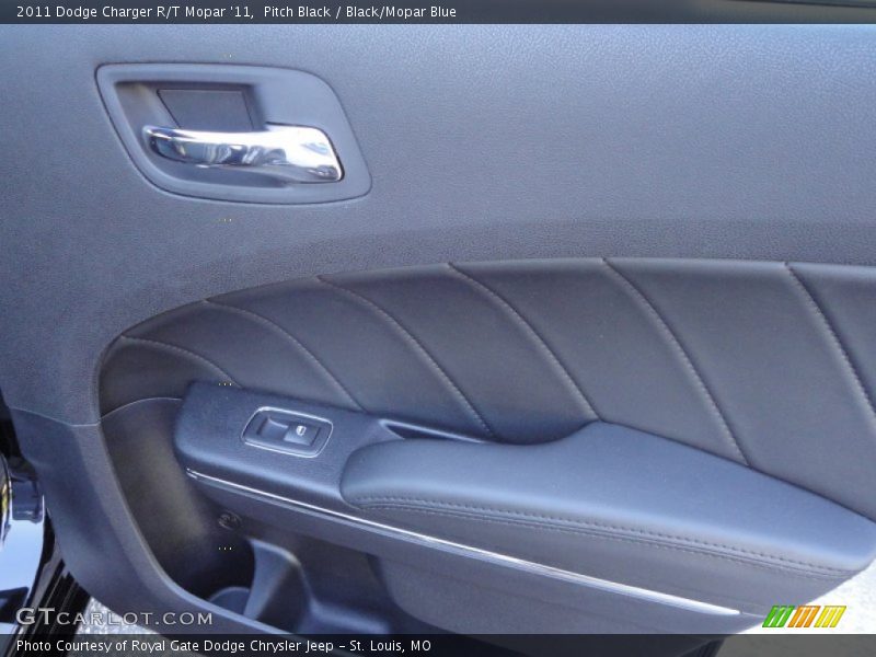 Pitch Black / Black/Mopar Blue 2011 Dodge Charger R/T Mopar '11