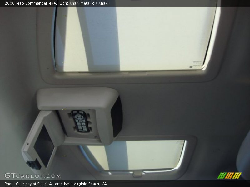 Light Khaki Metallic / Khaki 2006 Jeep Commander 4x4
