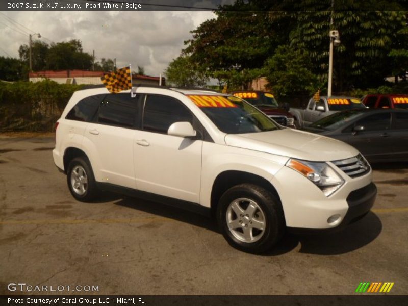 Pearl White / Beige 2007 Suzuki XL7 Luxury