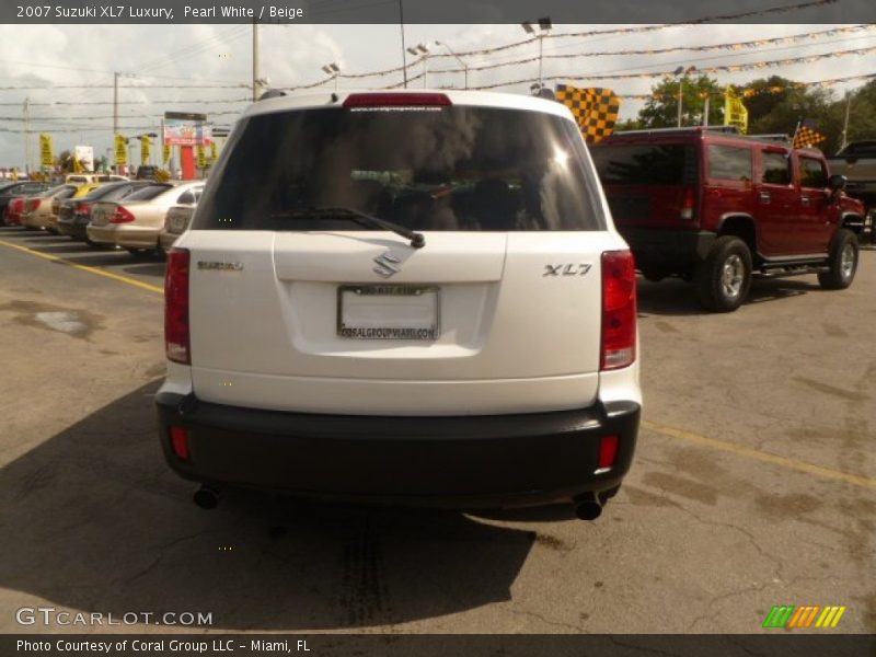 Pearl White / Beige 2007 Suzuki XL7 Luxury