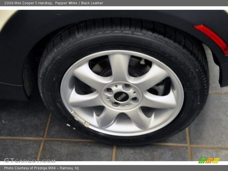 Pepper White / Black Leather 2009 Mini Cooper S Hardtop