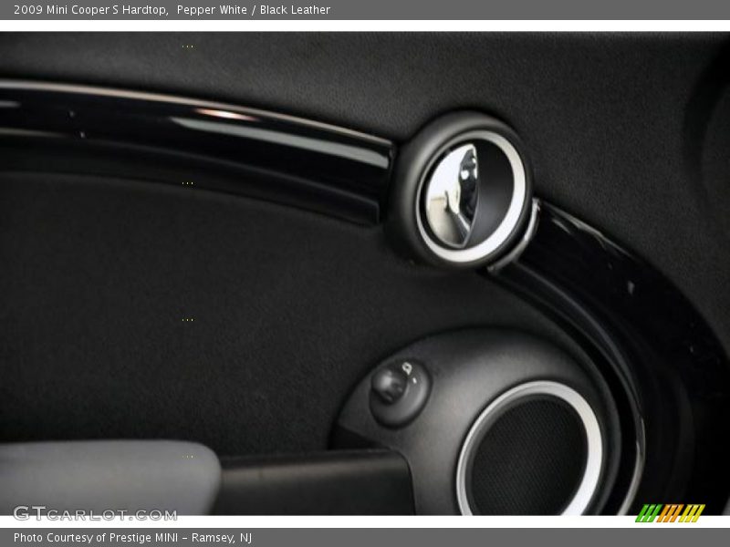 Pepper White / Black Leather 2009 Mini Cooper S Hardtop