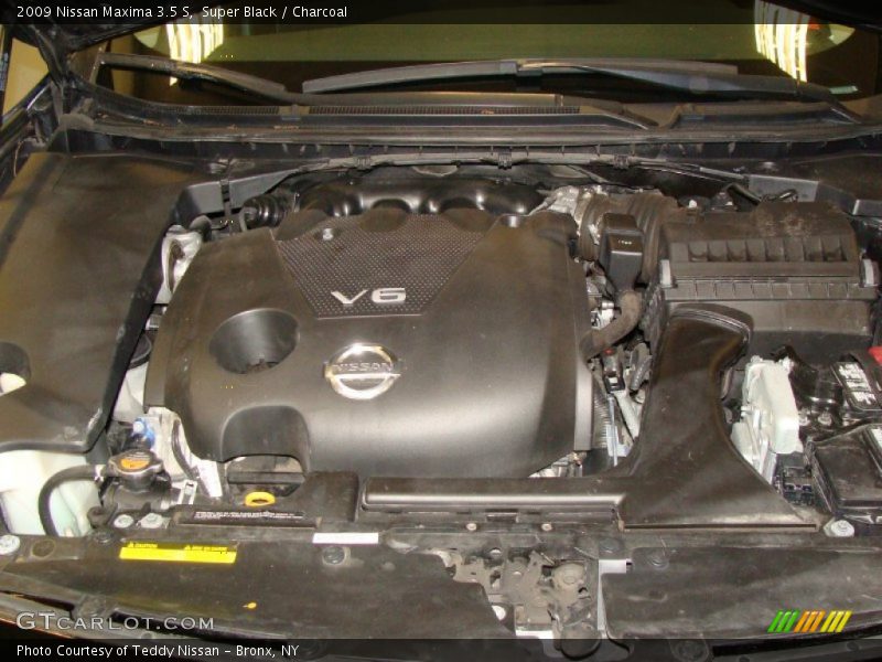 Super Black / Charcoal 2009 Nissan Maxima 3.5 S