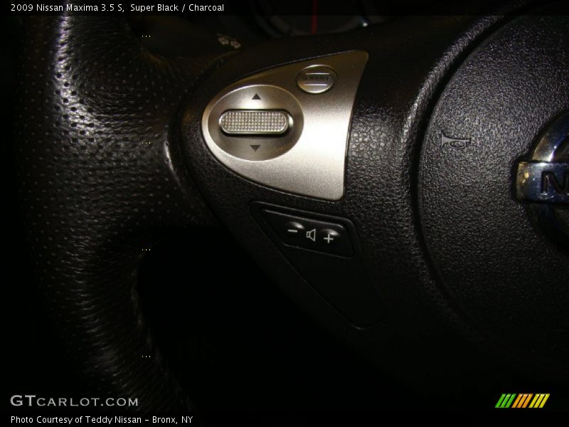 Super Black / Charcoal 2009 Nissan Maxima 3.5 S