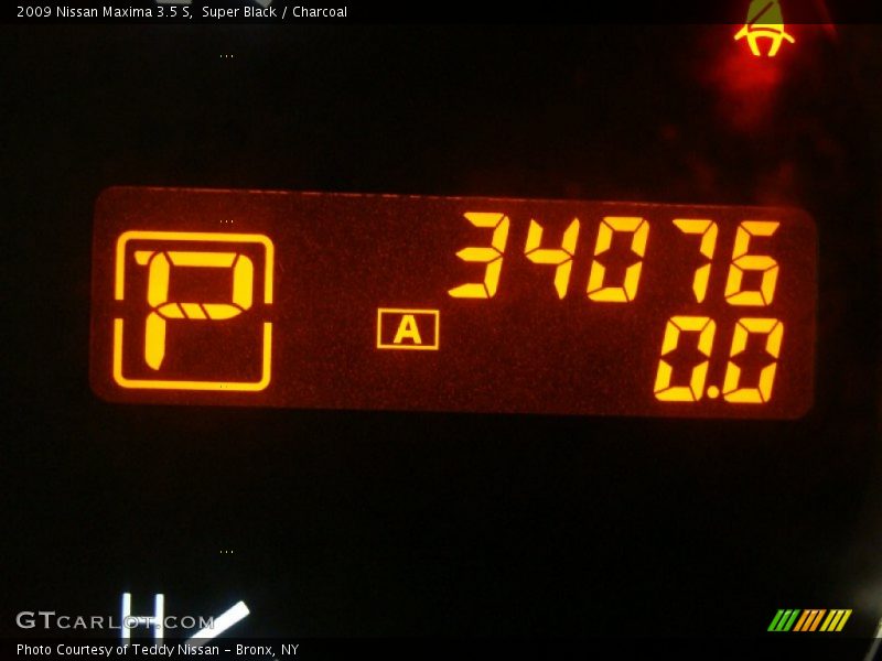 Super Black / Charcoal 2009 Nissan Maxima 3.5 S