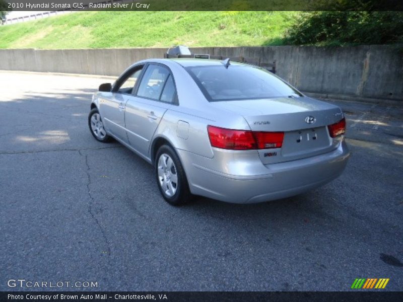Radiant Silver / Gray 2010 Hyundai Sonata GLS