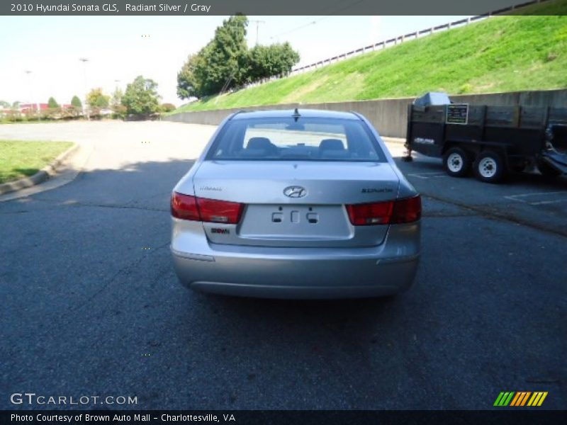 Radiant Silver / Gray 2010 Hyundai Sonata GLS