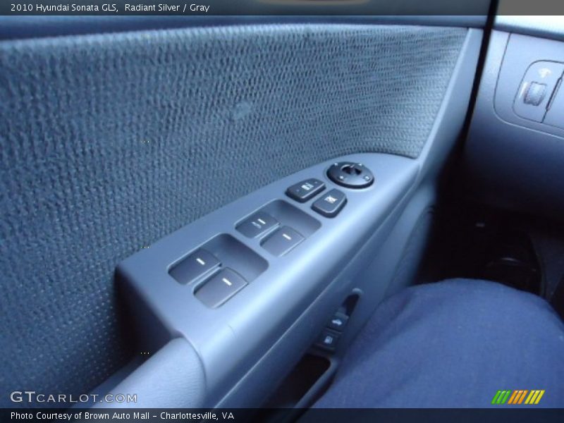 Radiant Silver / Gray 2010 Hyundai Sonata GLS