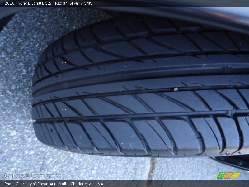 Radiant Silver / Gray 2010 Hyundai Sonata GLS