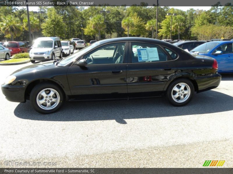 Black / Dark Charcoal 2004 Ford Taurus SES Sedan