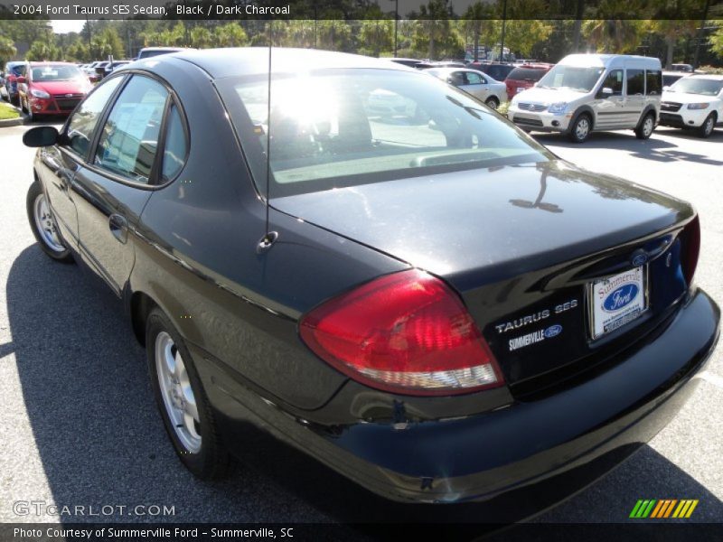 Black / Dark Charcoal 2004 Ford Taurus SES Sedan