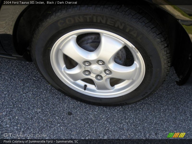 Black / Dark Charcoal 2004 Ford Taurus SES Sedan