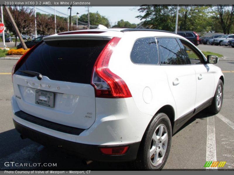 Ice White / Sandstone 2010 Volvo XC60 3.2 AWD