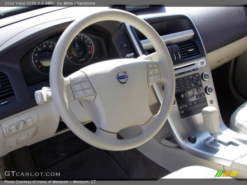  2010 XC60 3.2 AWD Sandstone Interior