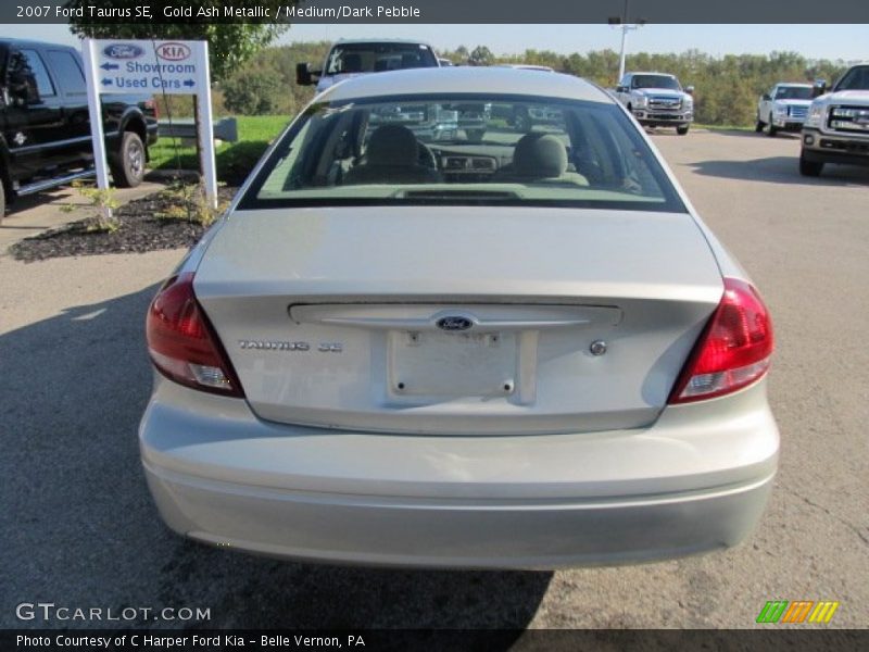 Gold Ash Metallic / Medium/Dark Pebble 2007 Ford Taurus SE