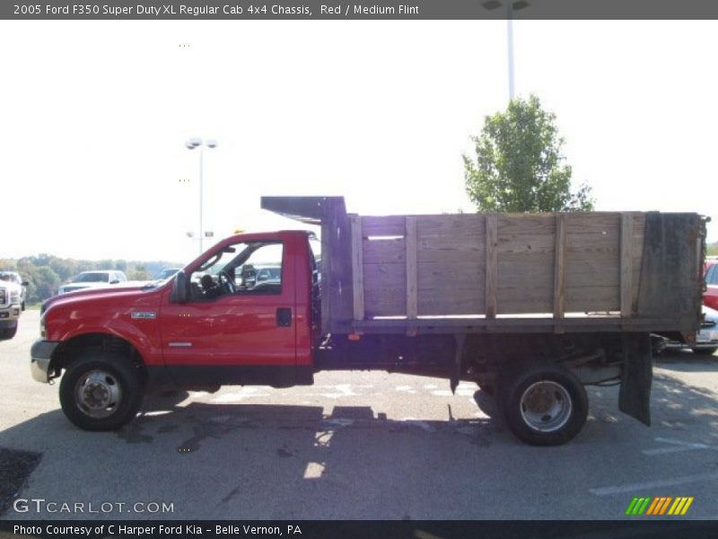 Red / Medium Flint 2005 Ford F350 Super Duty XL Regular Cab 4x4 Chassis
