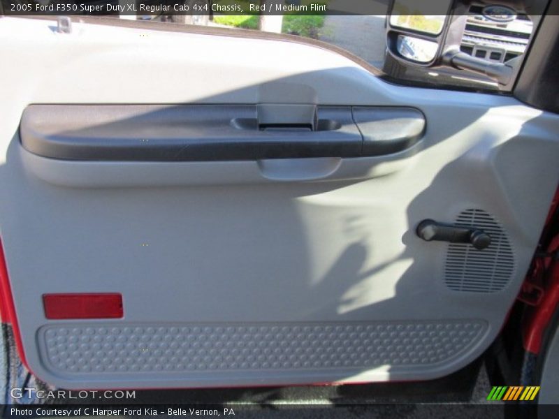 Red / Medium Flint 2005 Ford F350 Super Duty XL Regular Cab 4x4 Chassis