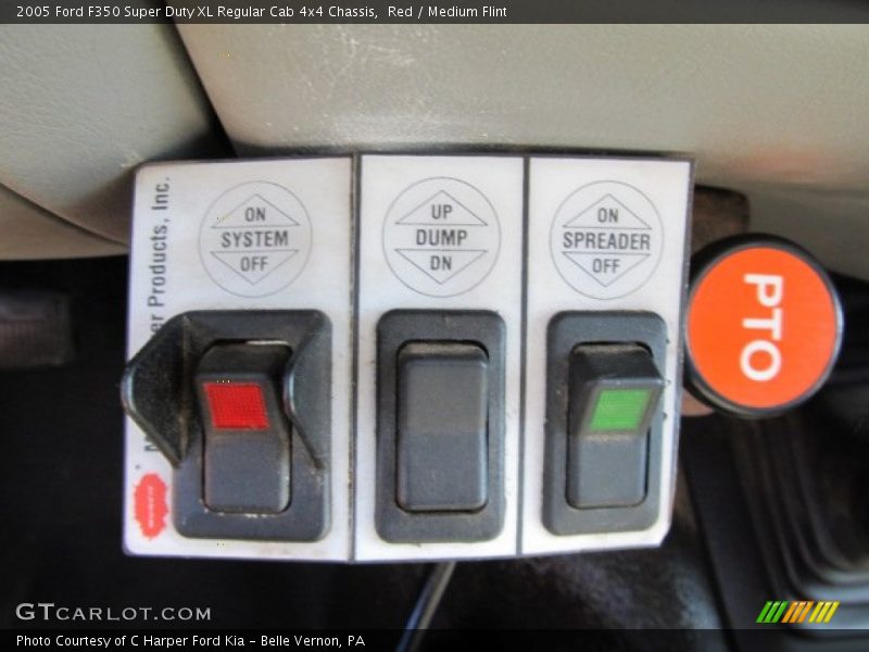 Red / Medium Flint 2005 Ford F350 Super Duty XL Regular Cab 4x4 Chassis