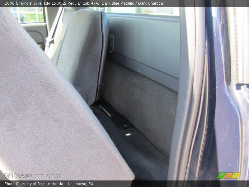 Dark Blue Metallic / Dark Charcoal 2006 Chevrolet Silverado 1500 LS Regular Cab 4x4
