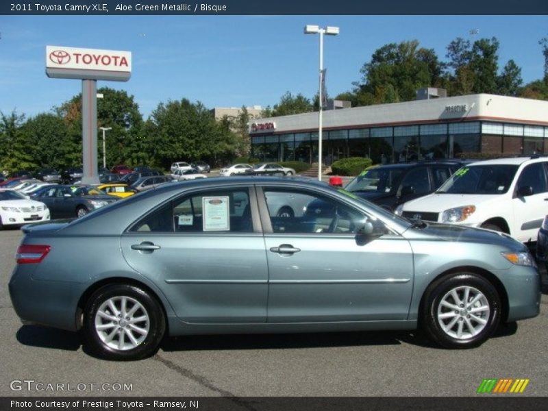 Aloe Green Metallic / Bisque 2011 Toyota Camry XLE
