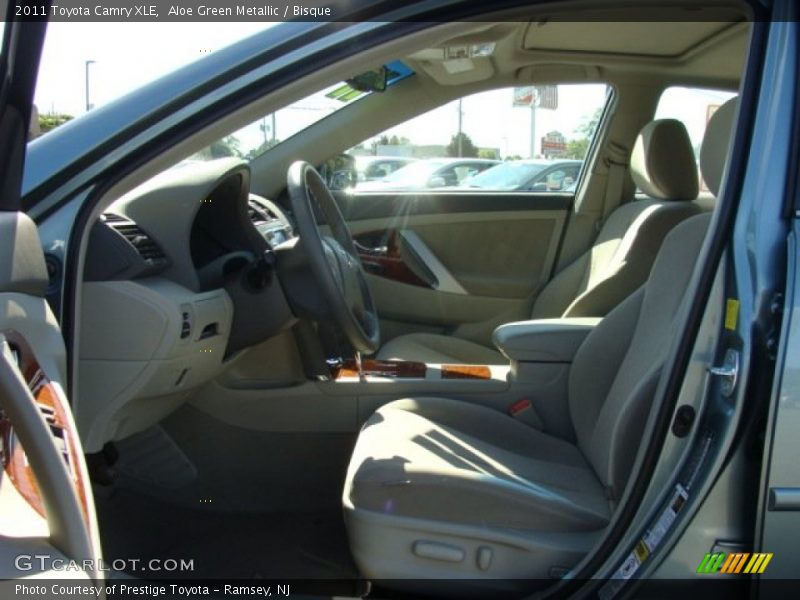 Aloe Green Metallic / Bisque 2011 Toyota Camry XLE