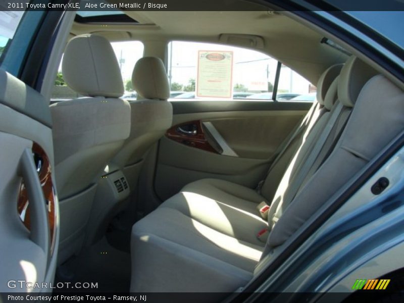 Aloe Green Metallic / Bisque 2011 Toyota Camry XLE