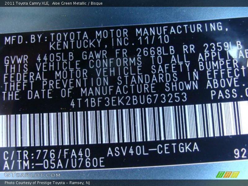 Aloe Green Metallic / Bisque 2011 Toyota Camry XLE