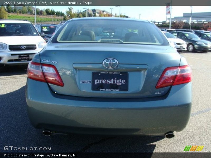 Aloe Green Metallic / Bisque 2009 Toyota Camry XLE V6