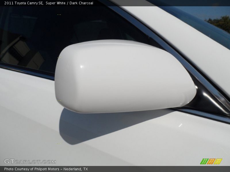 Super White / Dark Charcoal 2011 Toyota Camry SE