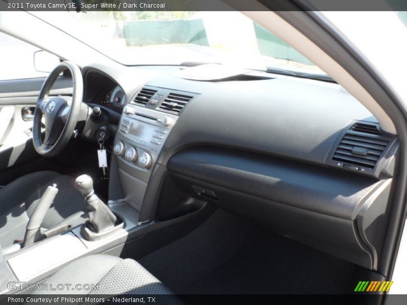 Super White / Dark Charcoal 2011 Toyota Camry SE