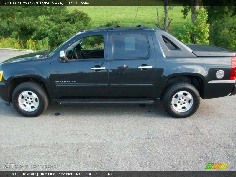 Black / Ebony 2010 Chevrolet Avalanche LS 4x4