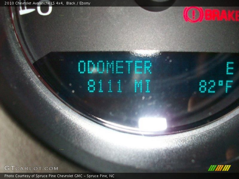 Black / Ebony 2010 Chevrolet Avalanche LS 4x4