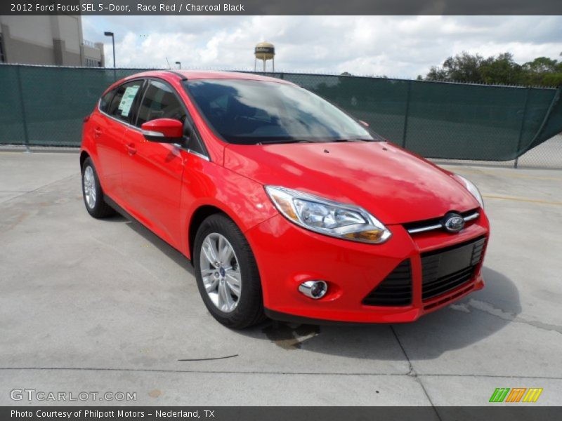 Front 3/4 View of 2012 Focus SEL 5-Door