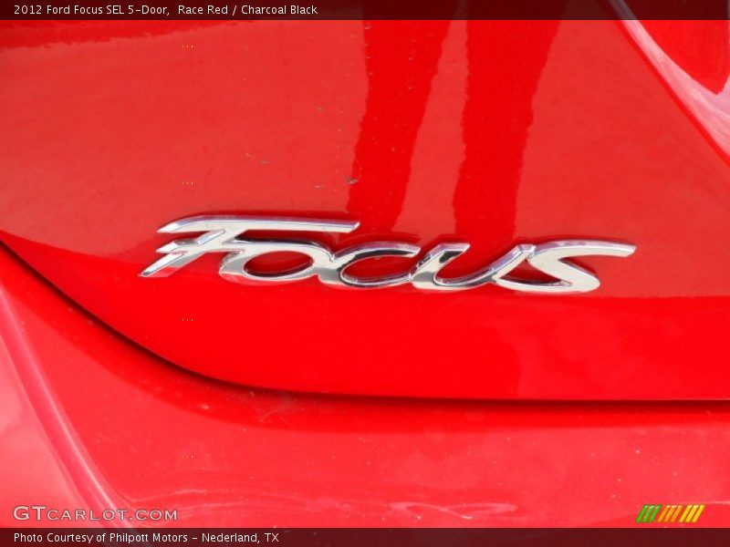  2012 Focus SEL 5-Door Logo