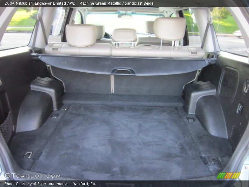  2004 Endeavor Limited AWD Trunk