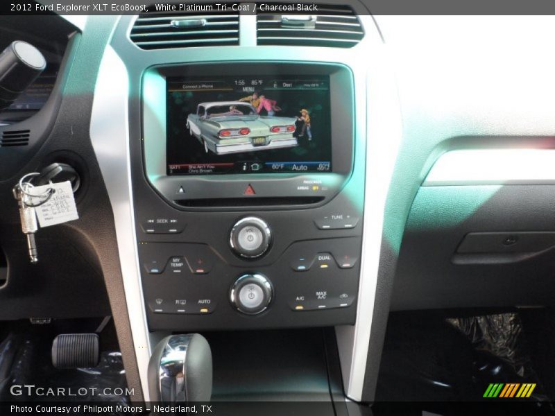 White Platinum Tri-Coat / Charcoal Black 2012 Ford Explorer XLT EcoBoost