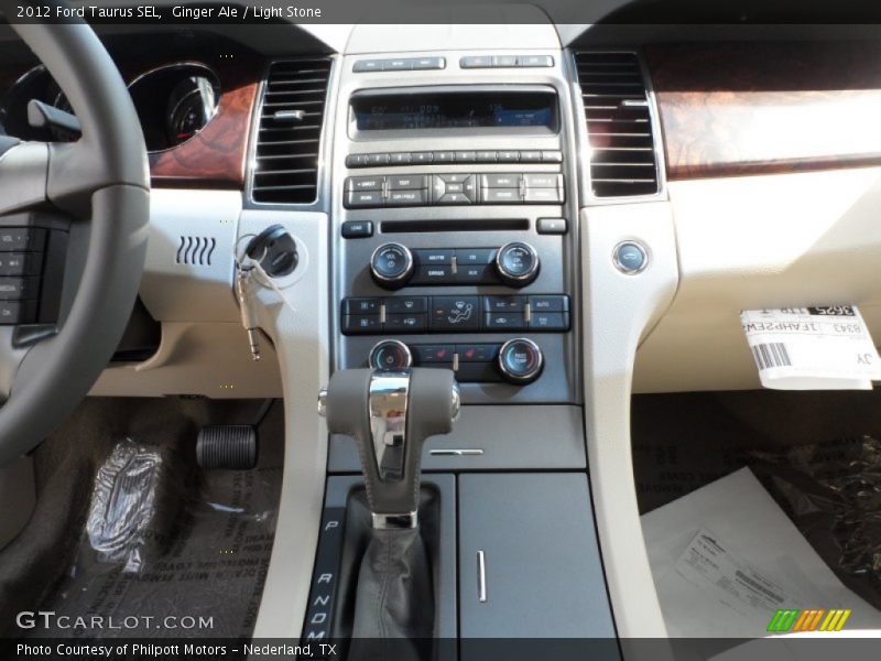Controls of 2012 Taurus SEL