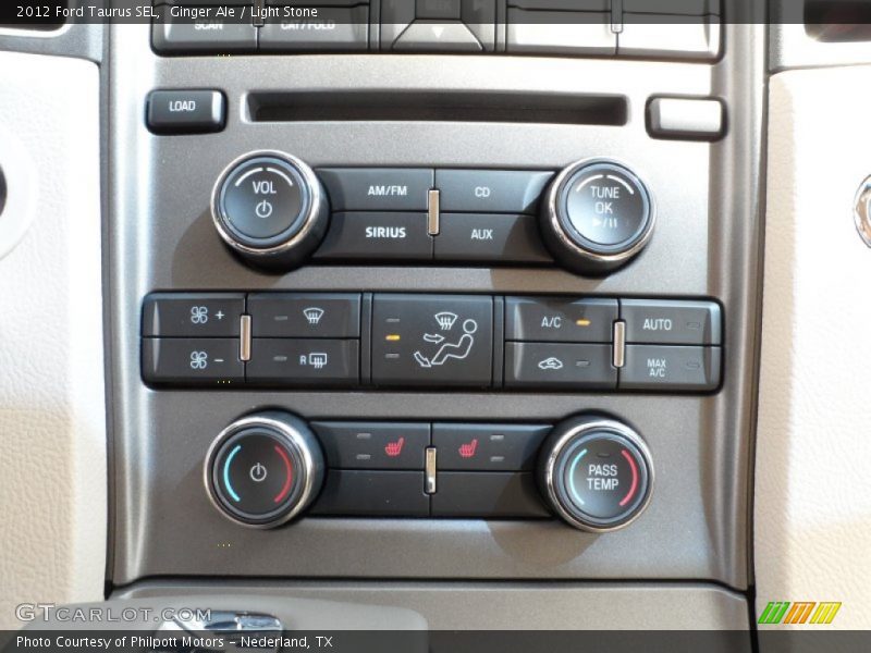 Controls of 2012 Taurus SEL