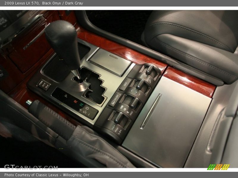 Black Onyx / Dark Gray 2009 Lexus LX 570
