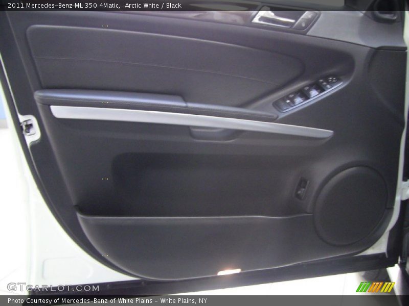 Arctic White / Black 2011 Mercedes-Benz ML 350 4Matic