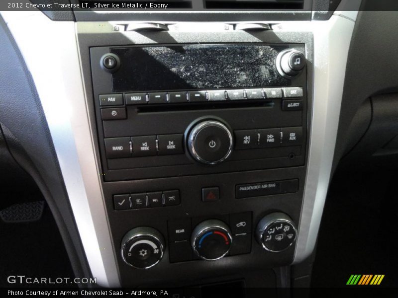Silver Ice Metallic / Ebony 2012 Chevrolet Traverse LT