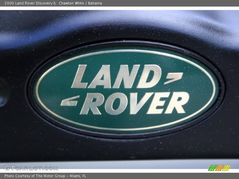 Chawton White / Bahama 2000 Land Rover Discovery II