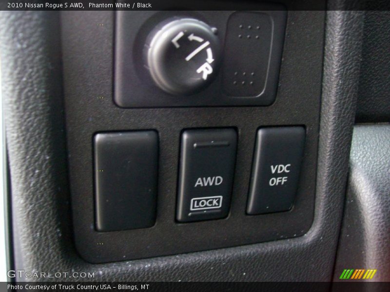 Phantom White / Black 2010 Nissan Rogue S AWD