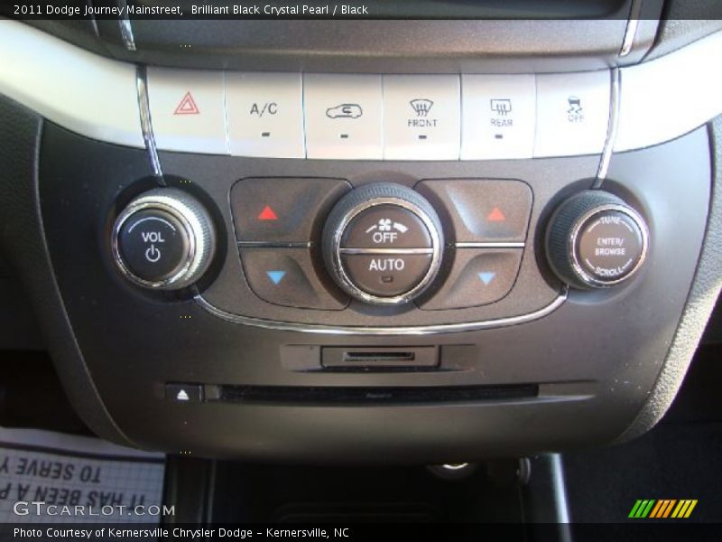 Brilliant Black Crystal Pearl / Black 2011 Dodge Journey Mainstreet