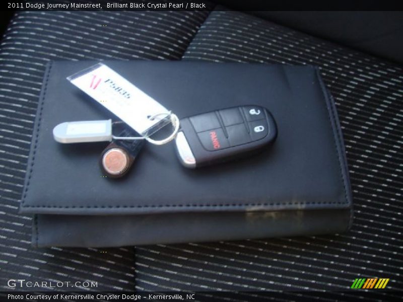 Brilliant Black Crystal Pearl / Black 2011 Dodge Journey Mainstreet