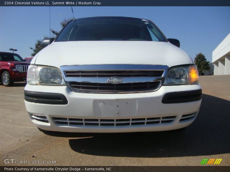 Summit White / Medium Gray 2004 Chevrolet Venture LS