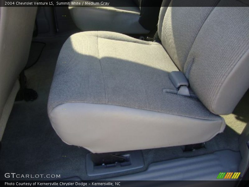 Summit White / Medium Gray 2004 Chevrolet Venture LS
